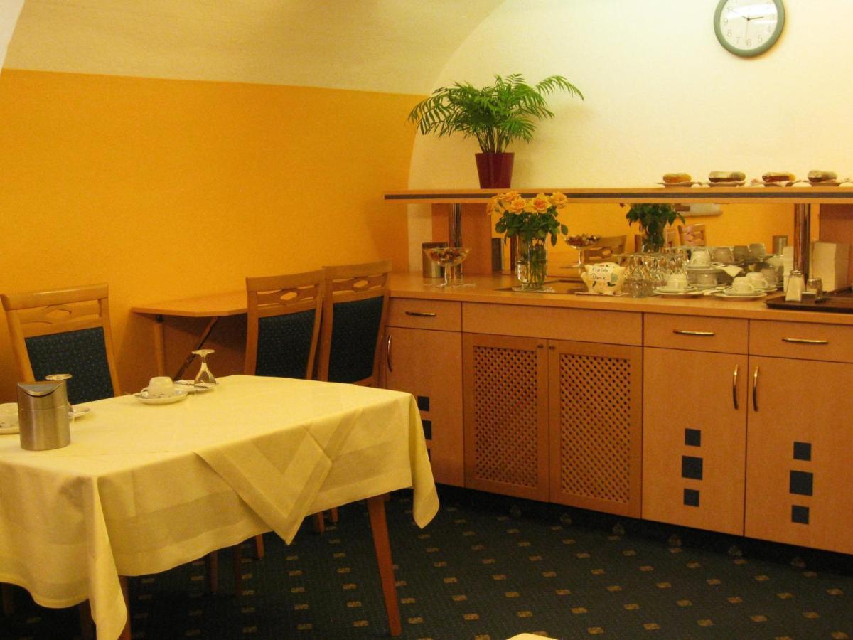 Moeve Garni Hotel 3*